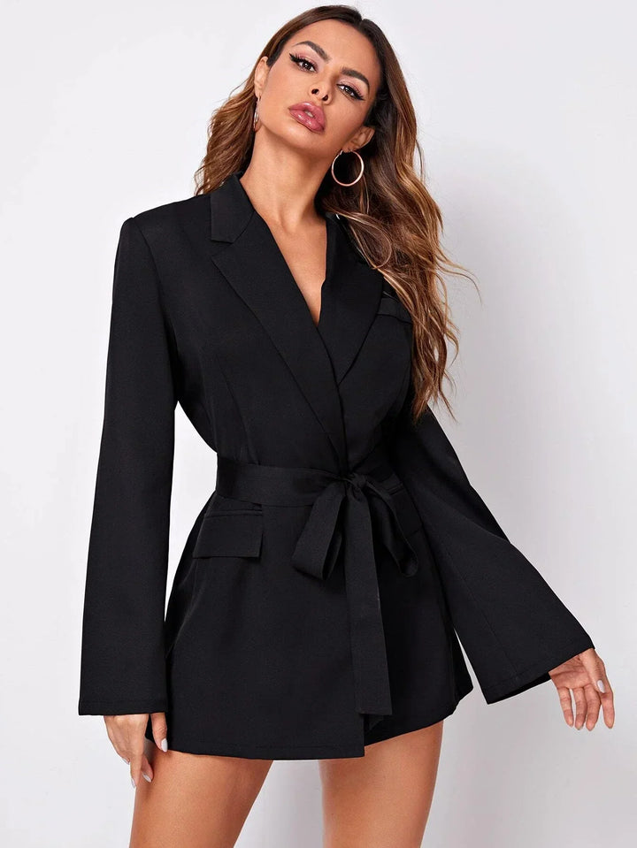 Elegant Sort Blazer Kjole med Bælte