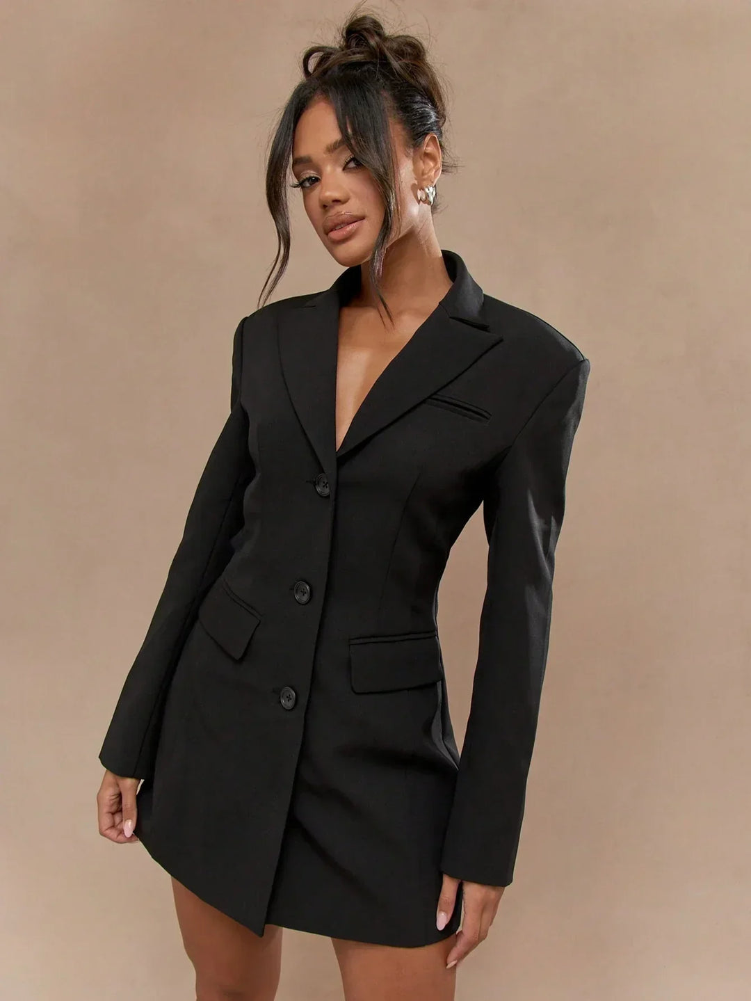 Sort Blazer Kjole med Enkel Knaplukning