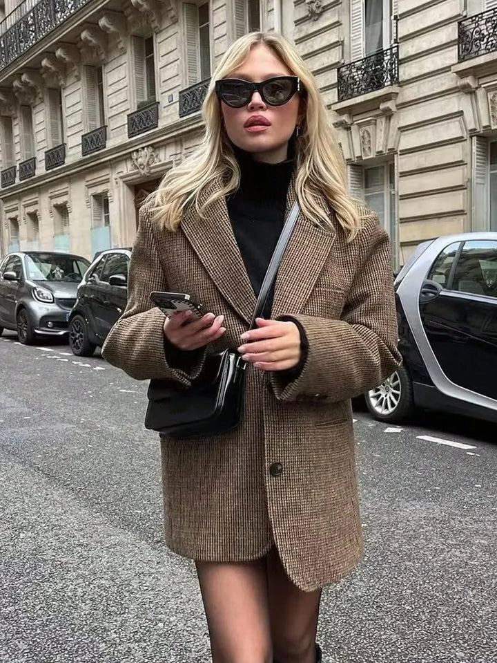 Brun Rute Blazer med Enkel Knaplukning