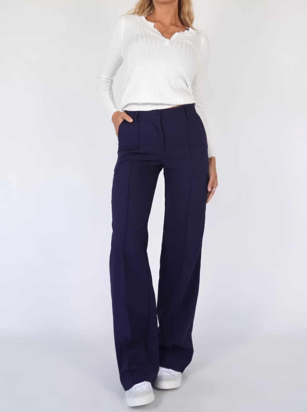 Elegant og flatterende bred buks