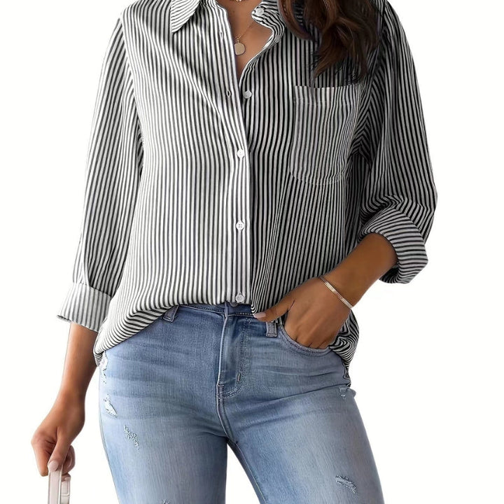 Elegant bluse i bomuld med løs pasform