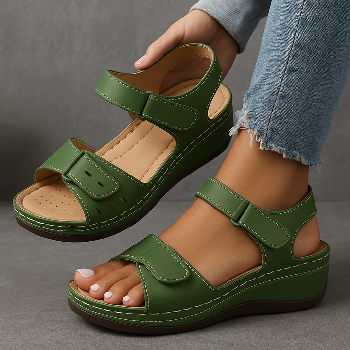 ortopædiske sandaler med kilehæl