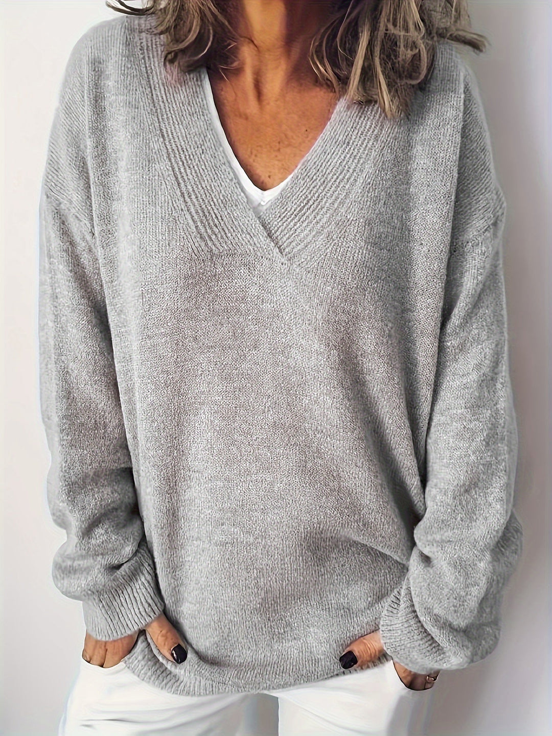 Blød og Tidløs V-Hals Sweater